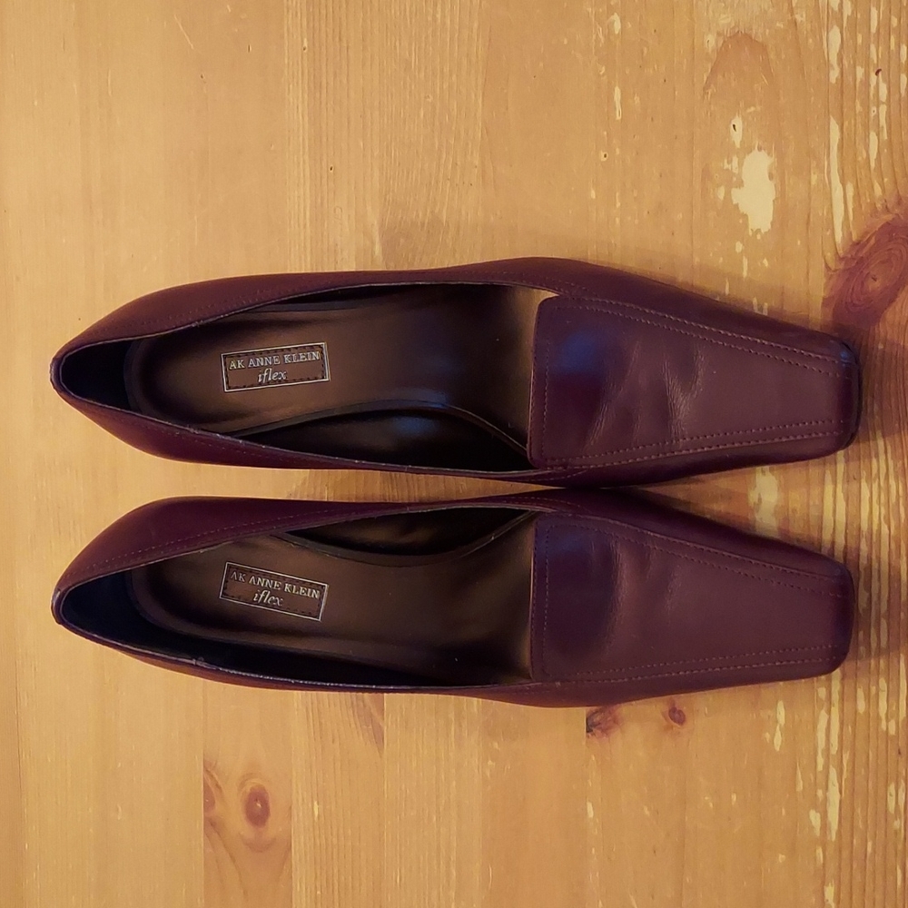 Ann Klein AK iflex sz 9 brown leather EUC barely worn!